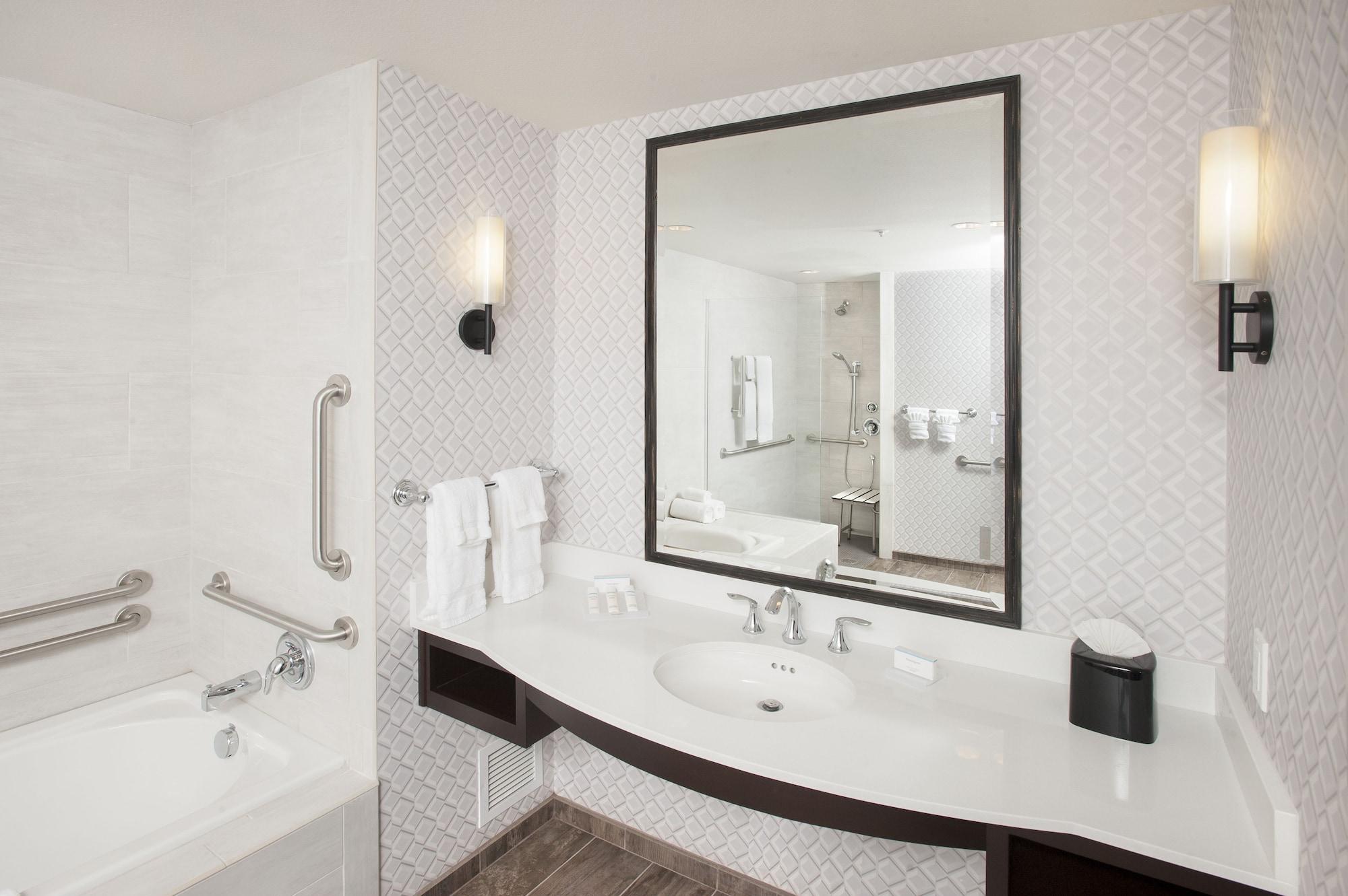 Hilton Garden Inn Burbank Los Angeles מראה חיצוני תמונה
