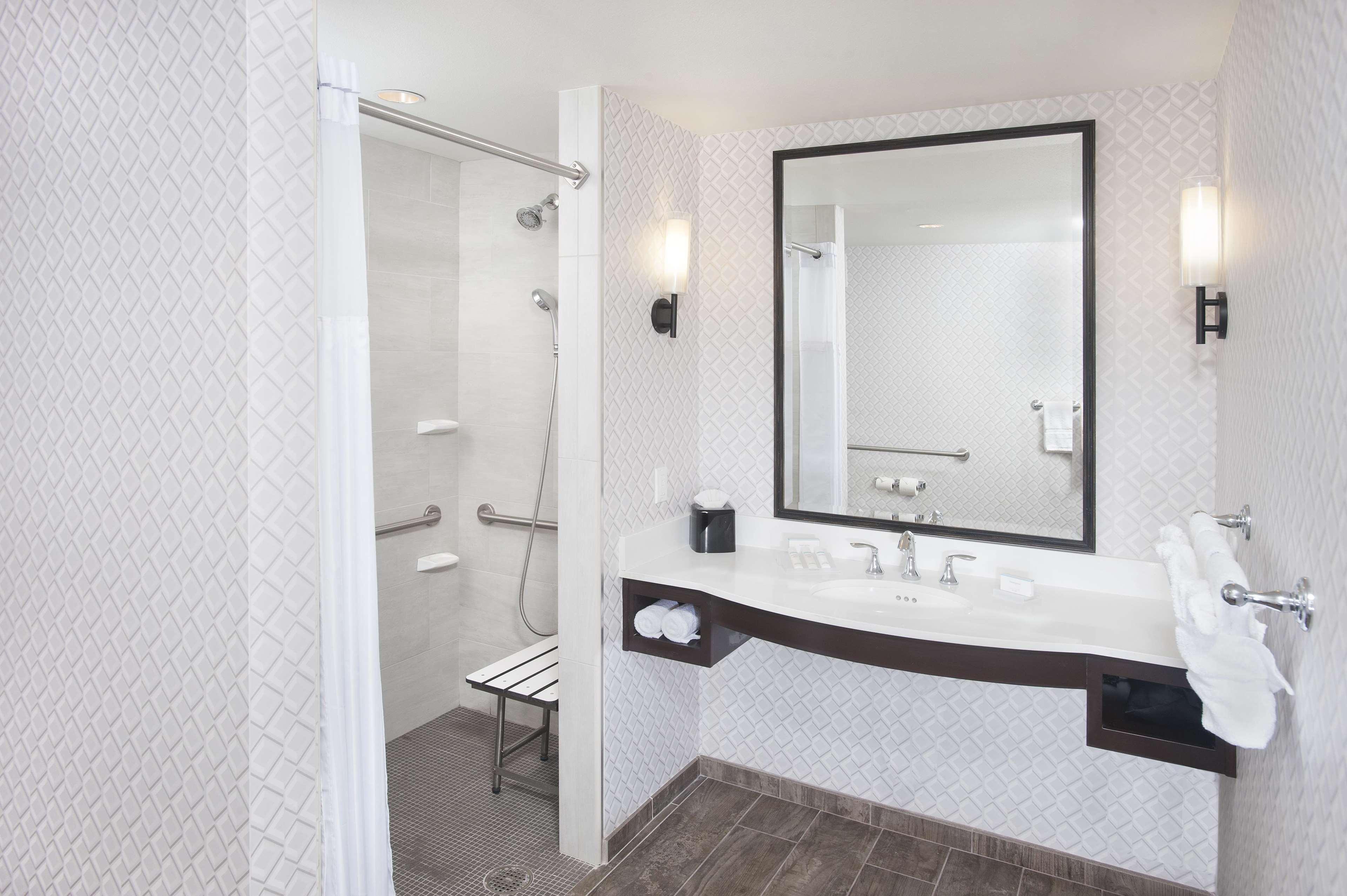 Hilton Garden Inn Burbank Los Angeles מראה חיצוני תמונה