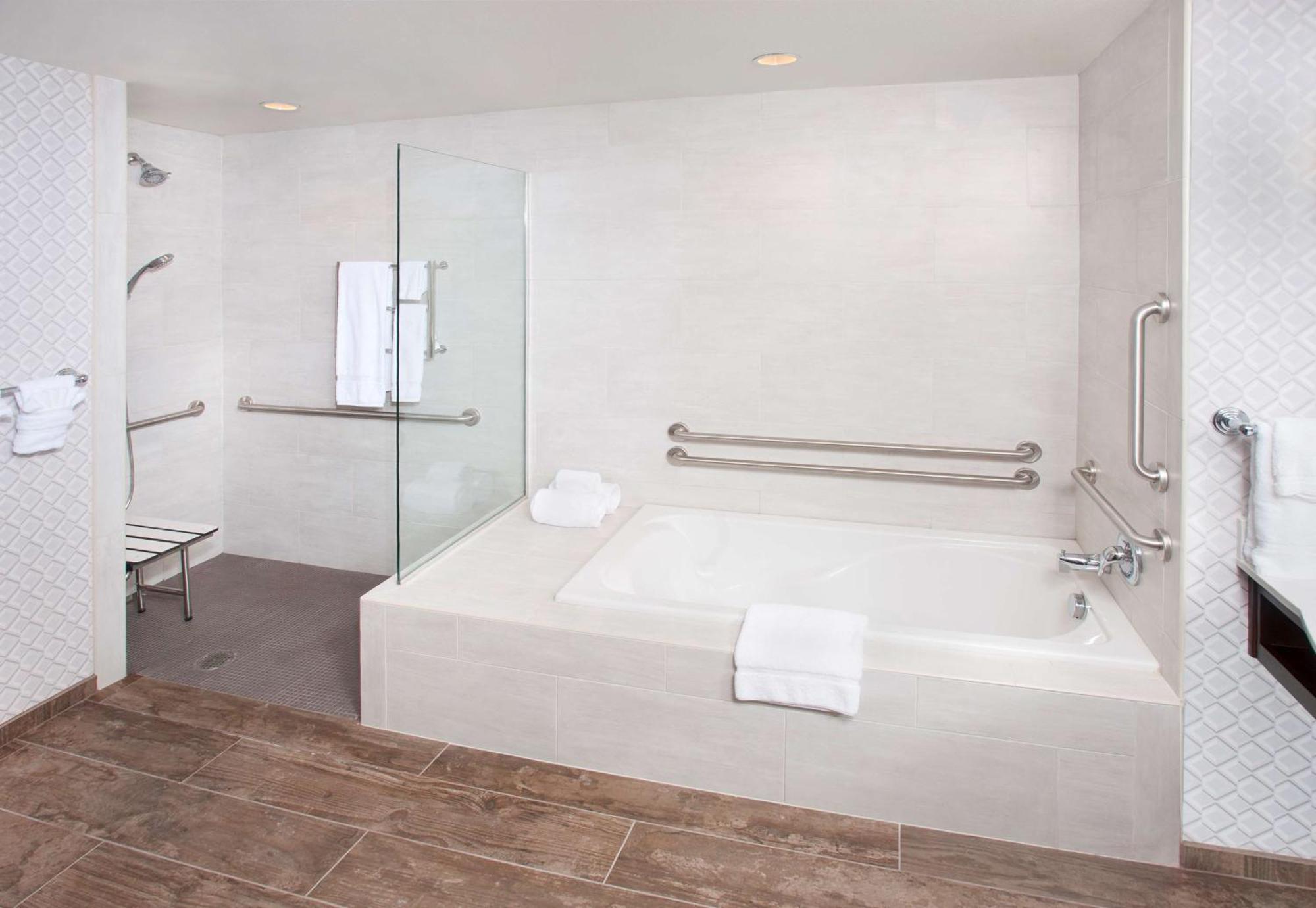 Hilton Garden Inn Burbank Los Angeles מראה חיצוני תמונה