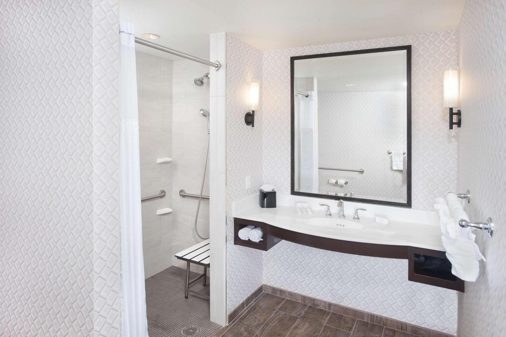 Hilton Garden Inn Burbank Los Angeles מראה חיצוני תמונה